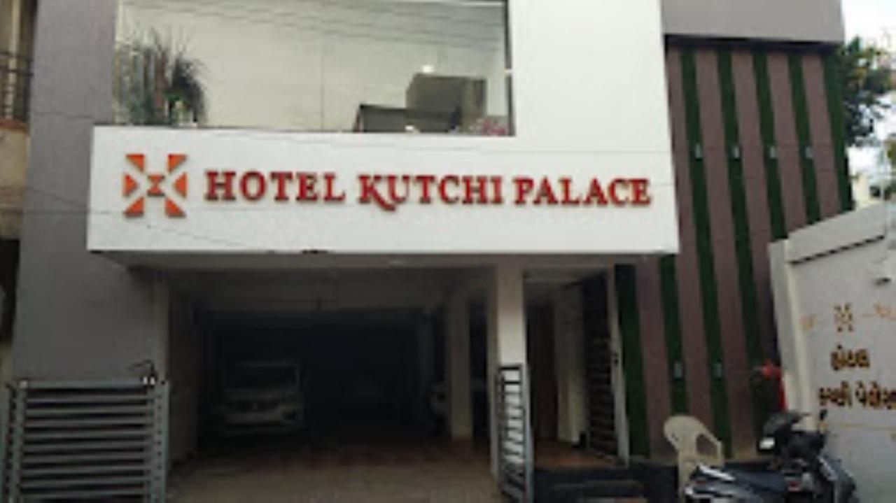 Hotel Kutchi Palace, Dwarka Экстерьер фото